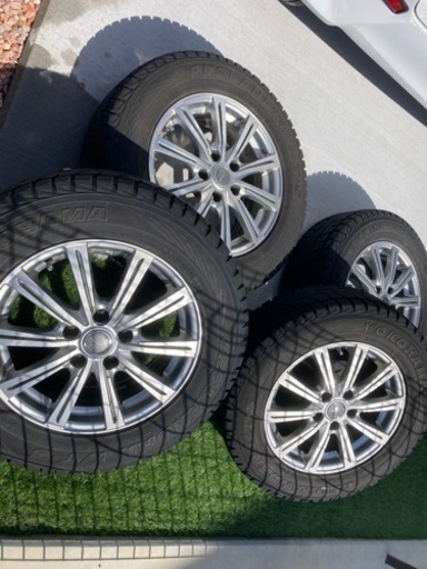 車のパーツ タイヤ、ホイール