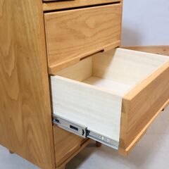 IDC OTSUKA(大塚家具)取り扱いのノーラ オーク材 リビングチェストです 