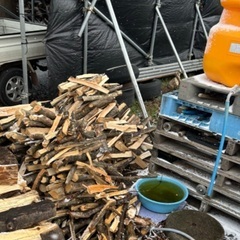 処分なため1500円割ってます！ナラ、栗、桜、そのた広葉樹混ざり...