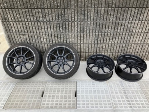 車のパーツ タイヤ、ホイール