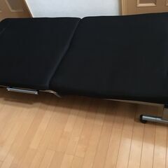 折りたたみ式シングルベッドの画像
