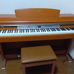 電子ピアノ　クラビノーバ　CLP-240C