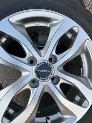 車のパーツ タイヤ、ホイール