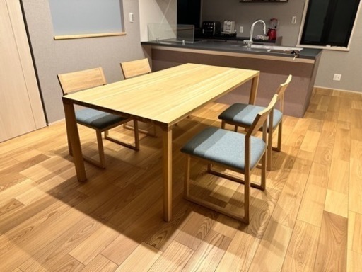カリモク 【新古品】ダイニングテーブル 椅子４脚セット家具 ダイニングセット