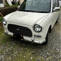 ダイハツ　ミラジーノ　初期型です。