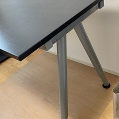1.2万円→1500円に大幅値下げ❗️(美品) IKEAデスク/机の画像
