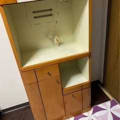食器棚の画像