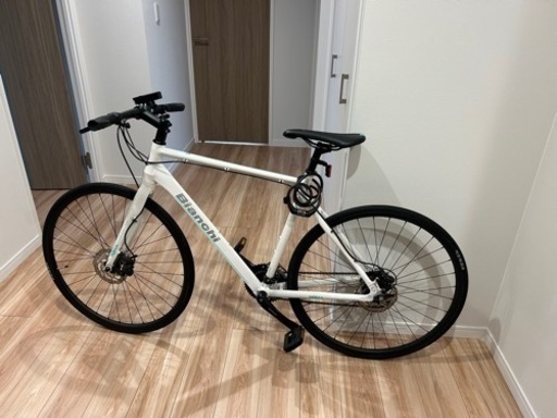 【お譲り先確定済】Bianchi 白 自転車 クロスバイク ダイヤルロック ライト付き