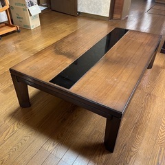 こたつテーブルの画像