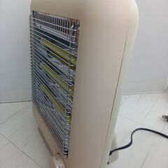 【±0】加湿機能付き電気ストーブの画像