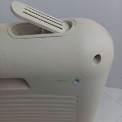 【±0】加湿機能付き電気ストーブの画像