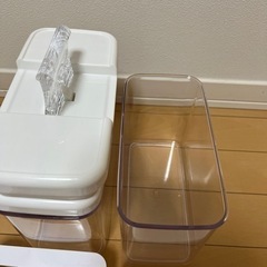 キッチン用品　ニトリ　冷蔵庫引き出し　カインズ　密閉保存容器の画像