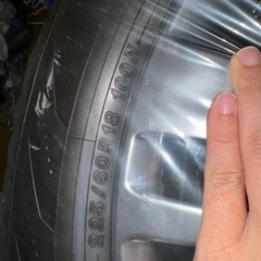 車のパーツ タイヤ、ホイールの画像