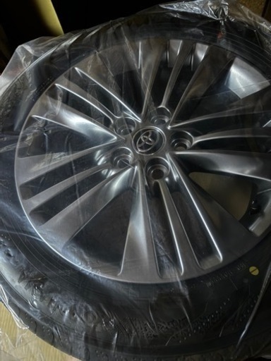 車のパーツ タイヤ、ホイール