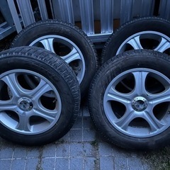 車のパーツ タイヤ、ホイール　215/60R16 16インチ　1...