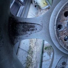 車のパーツ タイヤ、ホイール　215/60R16 16インチ　110or114.3の5穴　　の画像
