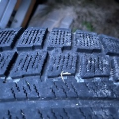 車のパーツ タイヤ、ホイール　215/60R16 16インチ　110or114.3の5穴　　の画像