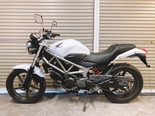 ホンダ　VTR250 FI 配送可能　支払いは現金or振り込みも可能　白