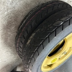 車のパーツ タイヤ、ホイールの画像