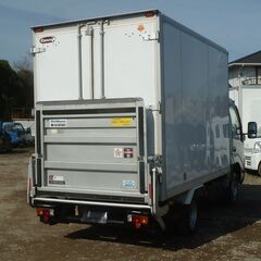 R 2   トヨエース　０．９５トンパネルバン　オートマ　ETC 　パワーゲート付　ラジコン　ラッシングレール2段　フォグランプ　　車検無　検1年付　16805の画像