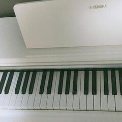 YAMAHA電子ピアノホワイトの画像