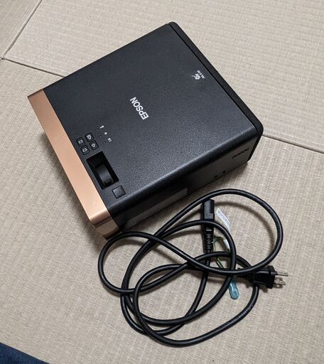 EPSON エプソン ホームプロジェクター ブラック ドリーミオ