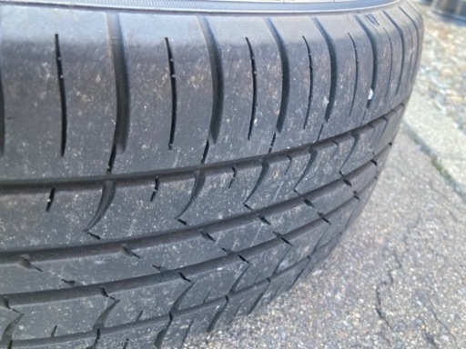 車のパーツ タイヤ、ホイール