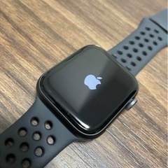 【極美品】Apple Watch Nike SE アップルウォッチ 44mmの画像