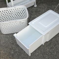 配達先決定🚚　無料配達します🚚美品💖白の洗濯用品まとめてどうぞ！💖物干しラック💖ハンガー💖ランドリーラック💖その他💖の画像