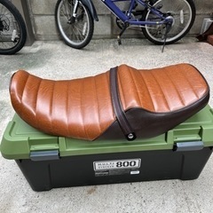 カワサキ　ゼファー400 タックロールシート
