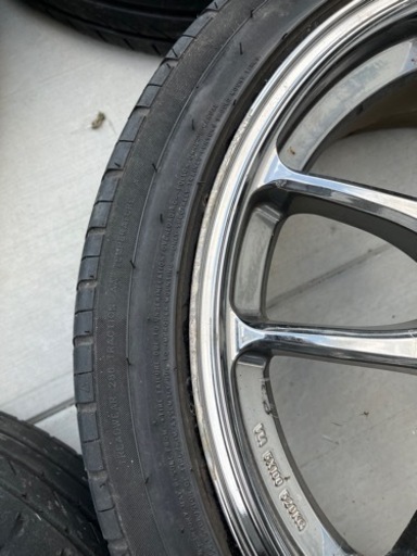 車のパーツ タイヤ、ホイール