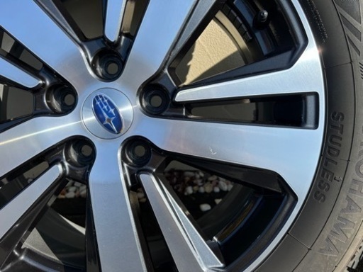 車のパーツ タイヤ、ホイール