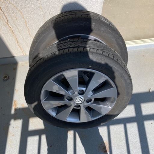 車のパーツ タイヤ、ホイール