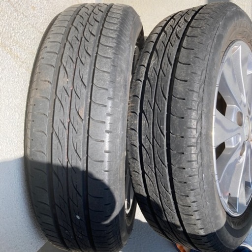 車のパーツ タイヤ、ホイール
