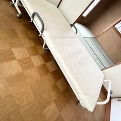 【値下げ交渉可】折りたたみシングルベッド①の画像