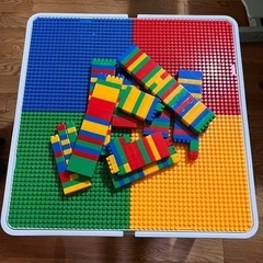 おもちゃ ブロックテーブル 知育玩具の画像