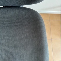 事務用椅子の画像