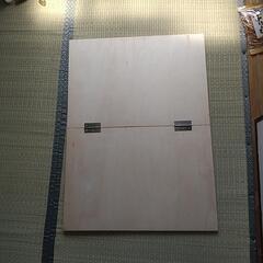 折りたたみの板の画像