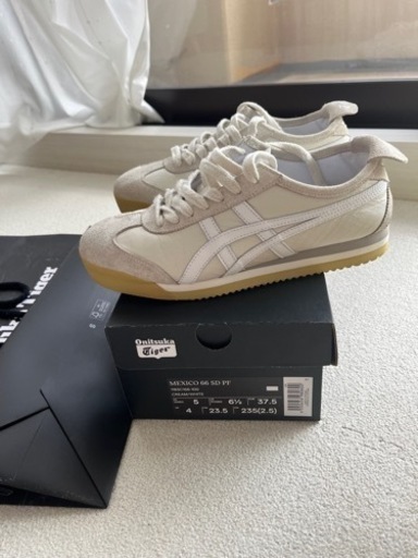 スニーカー　Onitsuka Tiger オニツカタイガー