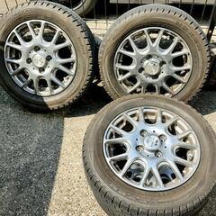車のパーツ タイヤ、ホイール