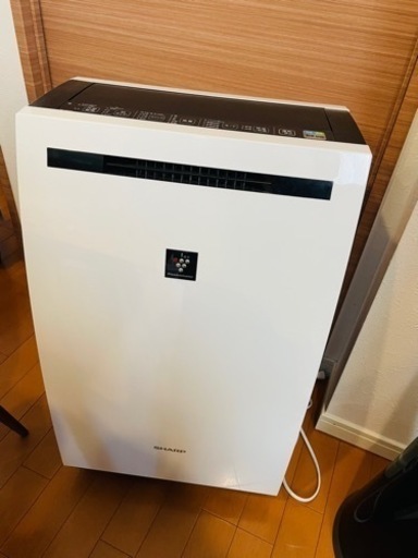 除加湿空気清浄機　KC-HD70 シャープ