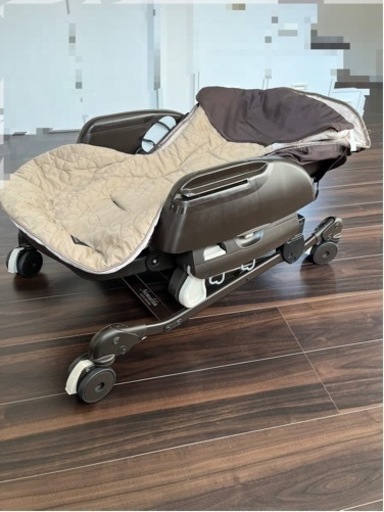 電動バウンサー　ハイローチェア　コンビ　ネムリラ