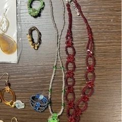 ハンドメイド　ピアス・ネックレスの画像