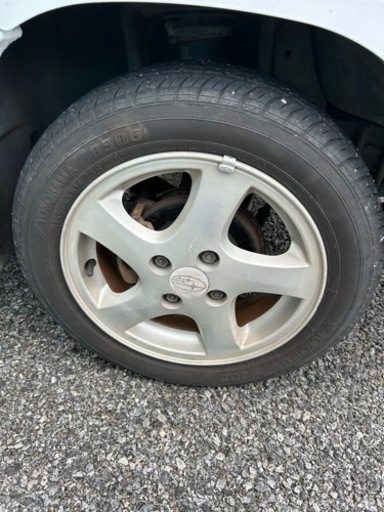 車のパーツ タイヤ、ホイール