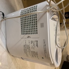 【値下げ】SHARP気化式加湿器 HV-L30-W WHITEの画像