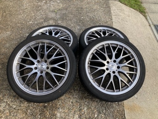 車のパーツ タイヤ、ホイール