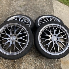 車のパーツ タイヤ、ホイール