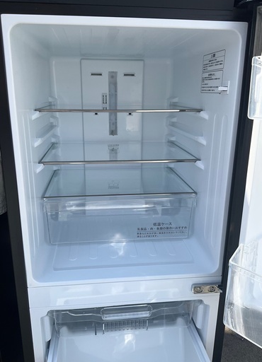【RKGRE-326】特価！ハイセンス/Hisense/134L 2ドア冷凍冷蔵庫/HR-G13A-BR/中古品/2018年製/当社よ