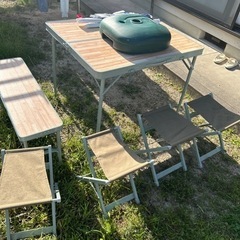 LOGOSアウトドアテーブルの画像