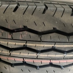 ハイエース　純正新車外しタイヤの画像